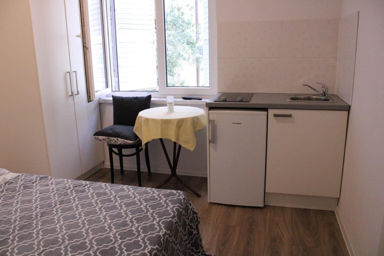 Superior Apt, 4 Rooms, 4 Bathrooms โพรไมนา ภายนอก รูปภาพ