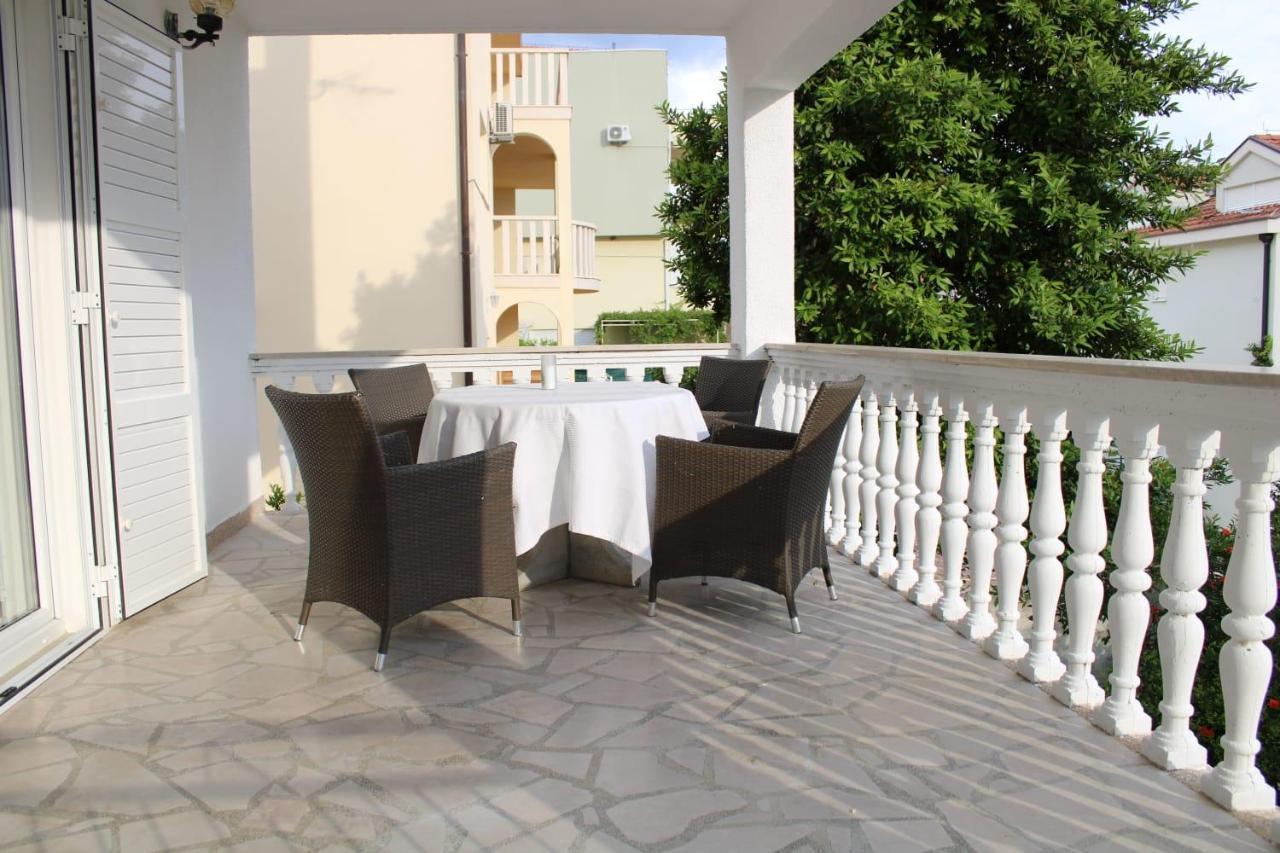 Superior Apt, 4 Rooms, 4 Bathrooms โพรไมนา ภายนอก รูปภาพ